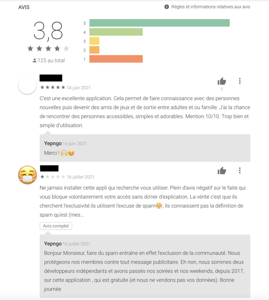 un échantillon de commentaires sur le Play Store de l'application Yepngo. L'un est élogieux, l'autre incendiaire